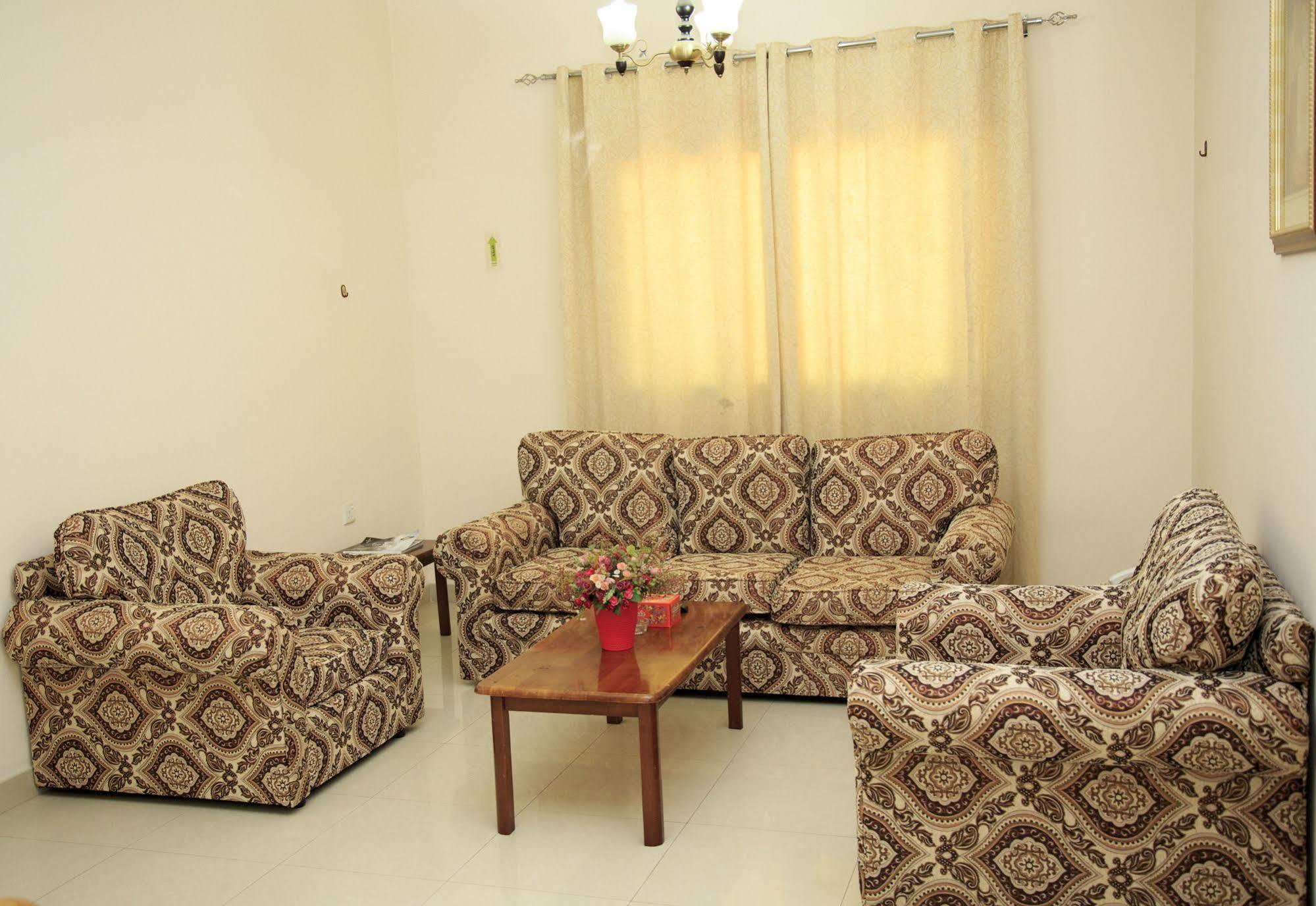 Gulf Hotel Apartment الخليج للشقق الفندقية Маскат Экстерьер фото